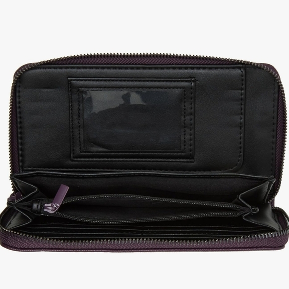 💜🔹️ Betsey Johnson Xozipp Zip Around Wristlet Midnight Plum Purple Wallet ✨️💜 - Picture 3 of 4